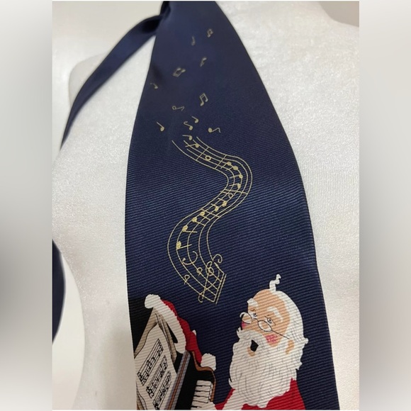 Mens Silk Tie Handmade MMG Seasonal Style Santa playing the piano caroling Xmas - Picture 8 of 10